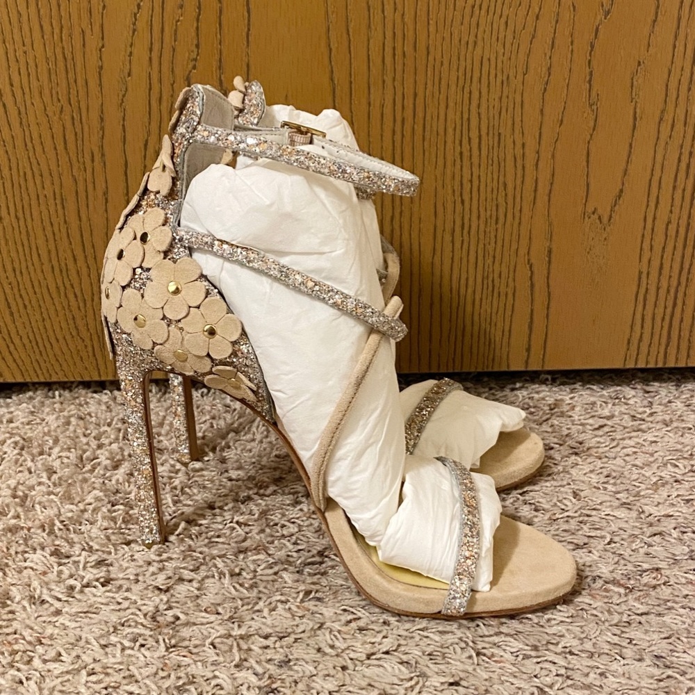 Stuart Weitzman Cream Tan Heels with Delicate Straps